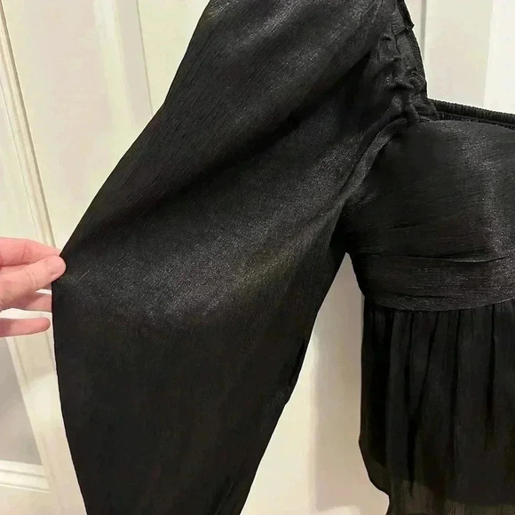 ASTR The Label Irene Top Blouse Black size Medium - Picture 5 of 11